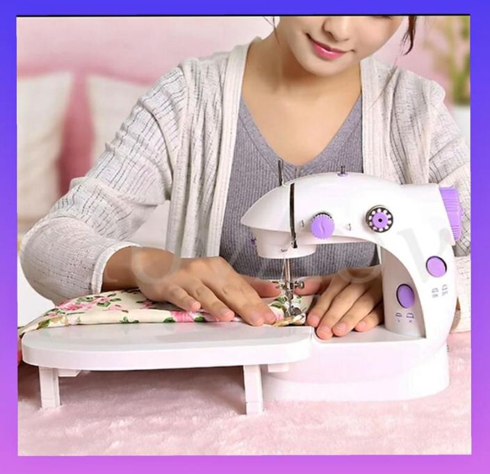 Mini máquina de coser portátil con pedal y tablero - Feria Emprendedora
